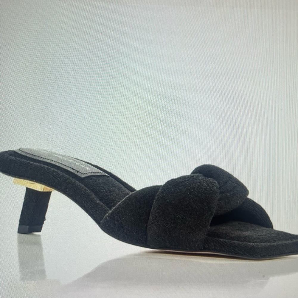 NWT / NIB Good American Terry Kickstand Mules. Size 8.   Black